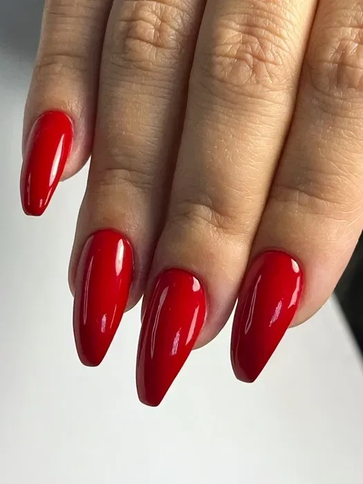 Манікюр Борщагіка, нарощування нігтів Гната Юри 9.