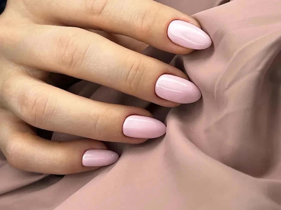 Манікюр Борщагіка, нарощування нігтів Гната Юри 9.