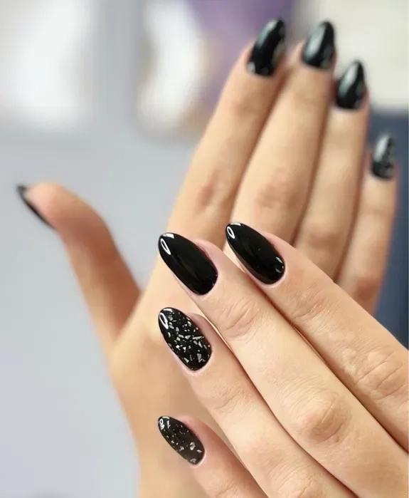 Манікюр Борщагіка, нарощування нігтів Гната Юри 9.