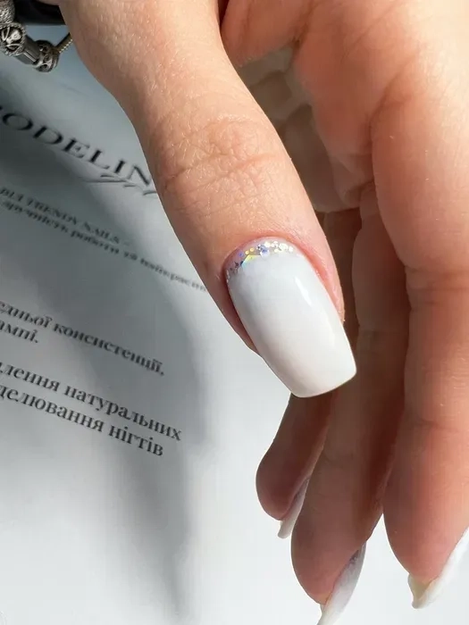 Манікюр Борщагіка, нарощування нігтів Гната Юри 9.