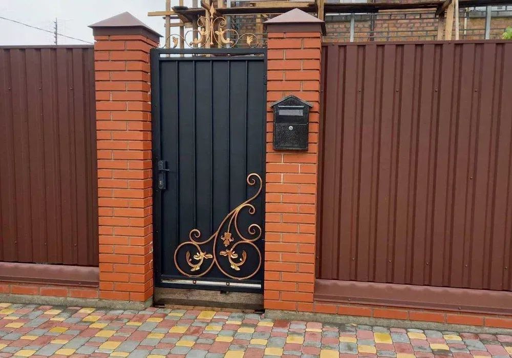 Ковка, ворота і зварювання конструкцій