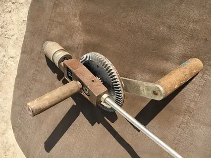 Ручна дрель: надійний інструмент