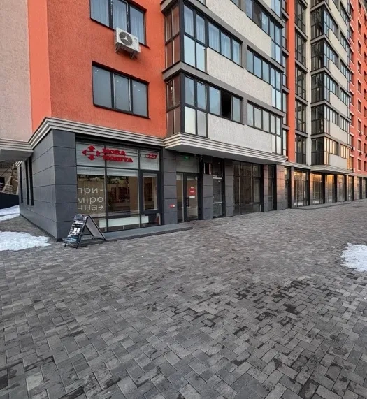 Фасадне приміщення 51,5 м2 в ЖК Багговутівський