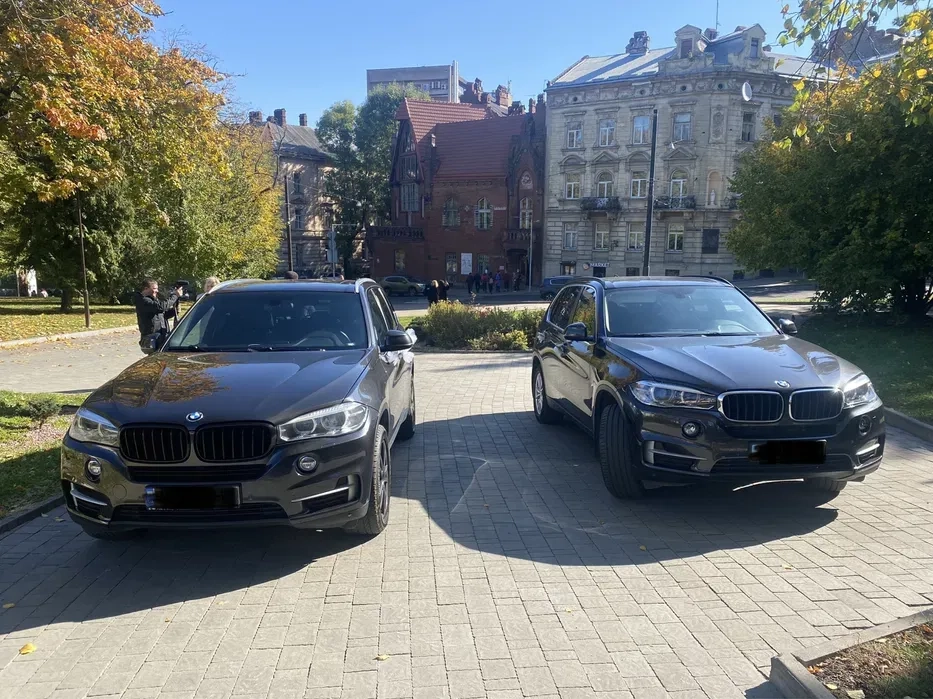 Трансфер еліт авто кортеж весілля BMW X5 F15