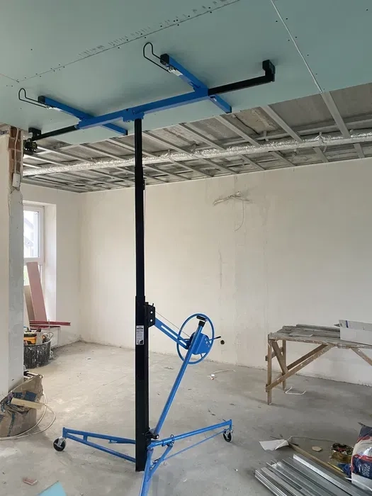Якісний підйомник для гіпсокартону