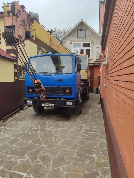 Автокран 14 т м. Харків