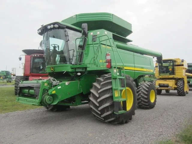 Комбайн John Deere 9770: готовий до сезону
