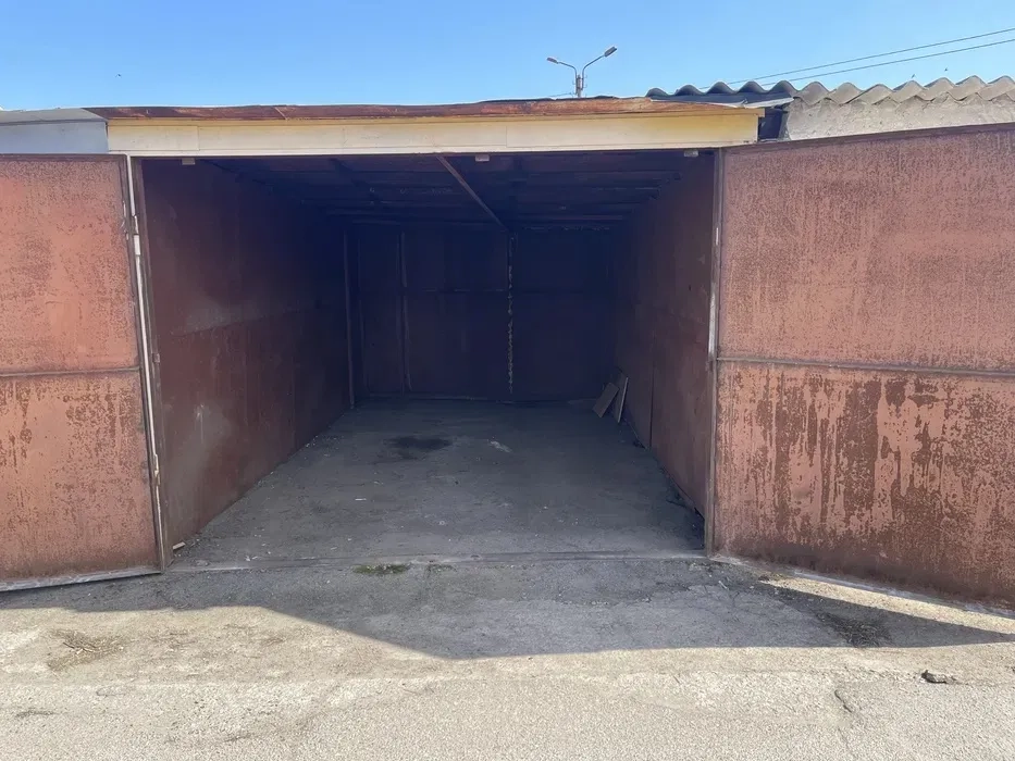 Металевий гараж для авто та складу