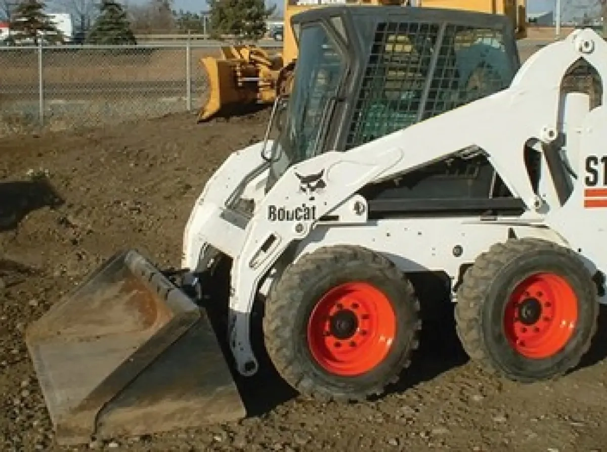 Міні-навантажувачі Bobcat S175