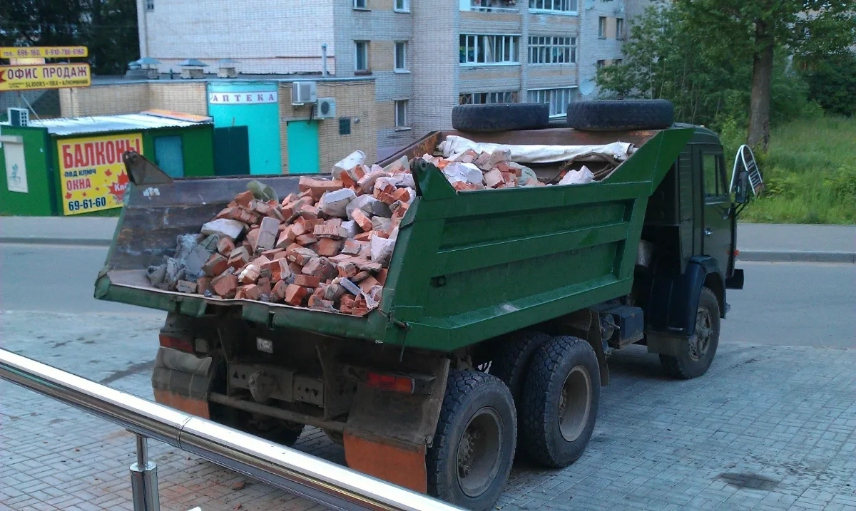 Вивезення будівельного сміття