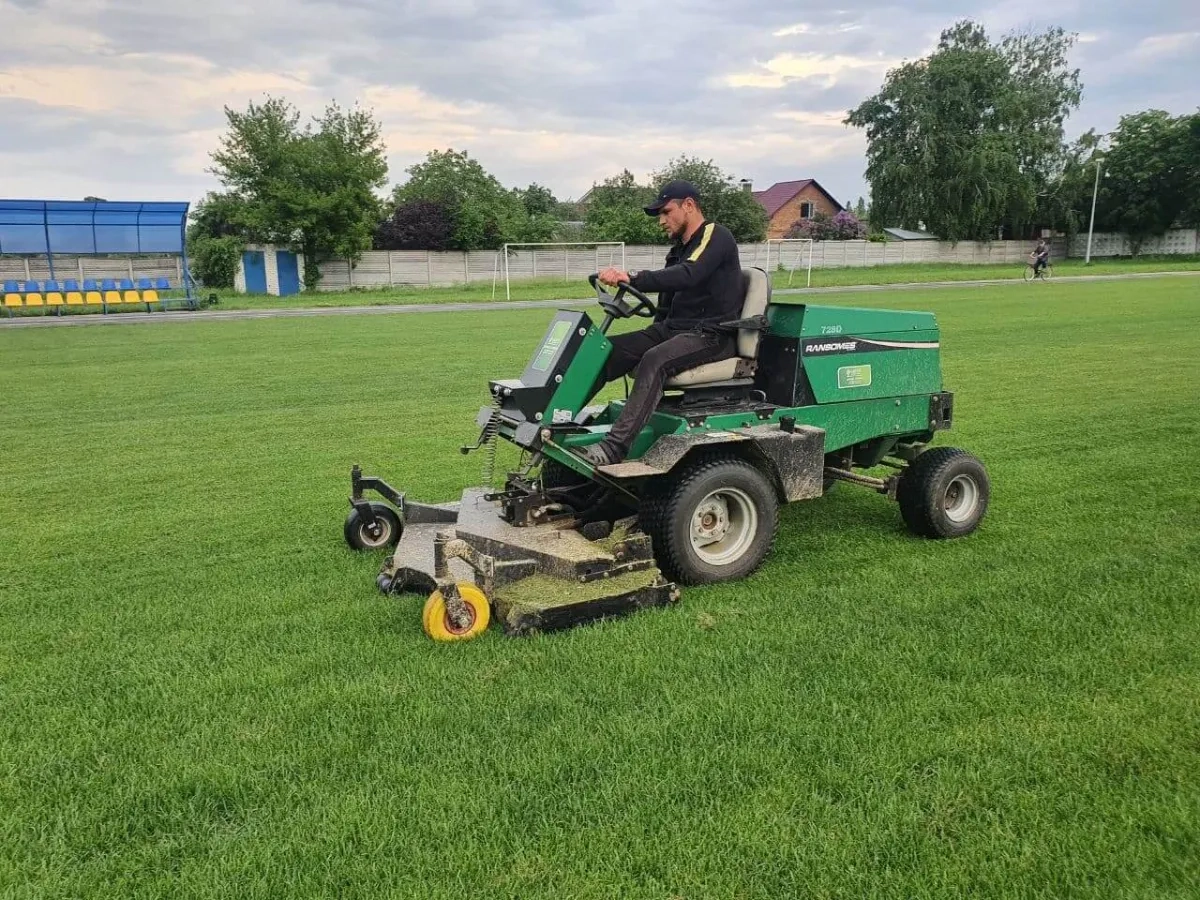 Самохідна роторна газонокосарка Ransomec Frontline 728
