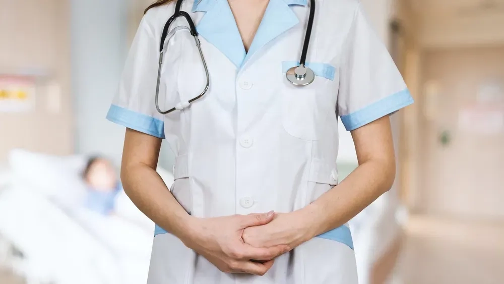 Послуги Медсестри з Виїздом Додому: Крапельниці, Уколи, Перев'язки. Професійно та Бережно!