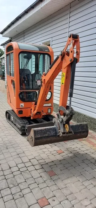 Мініекскаватор