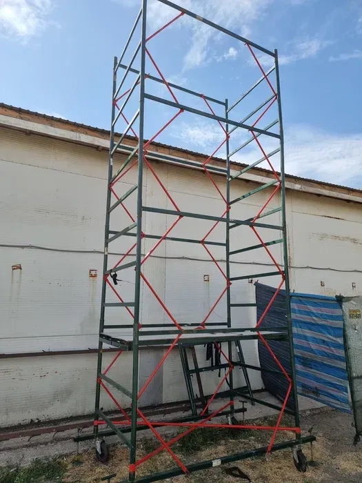 Будівельні риштування (вишка тура)