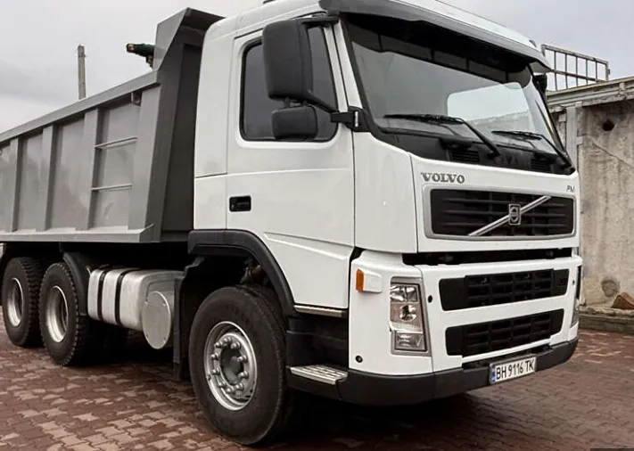 Самоскид VOLVO 32T: 23 м³, вантаж 32т