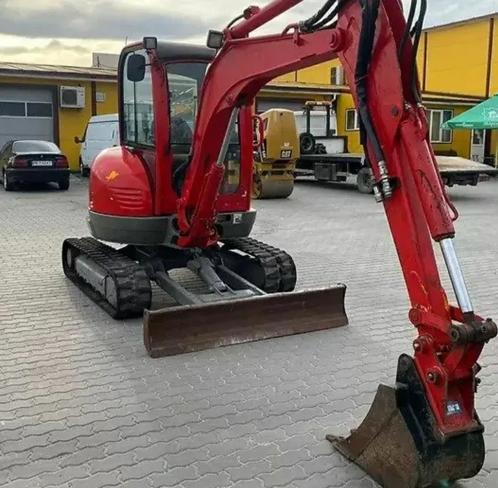 Міні екскаватор