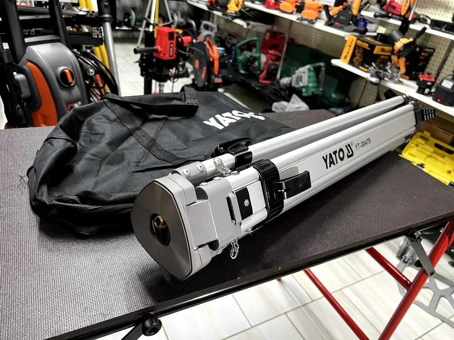 Якісний Штатив для нівеліра YATO 1.5 м Верхній зажим + сумка