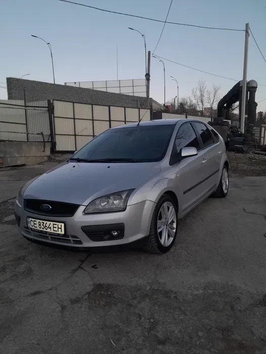 Автомобіль Форд