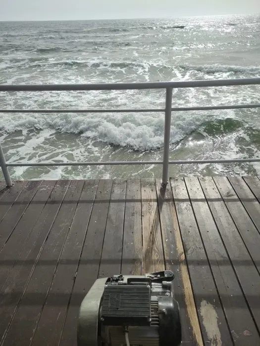 Шліфування терас, реставрація тераси, лакування, фарбування.