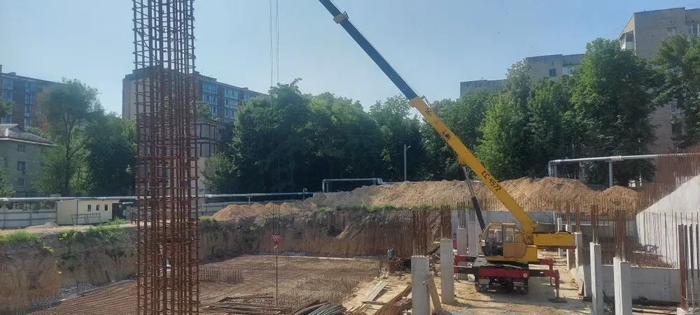 Послуги автокранів