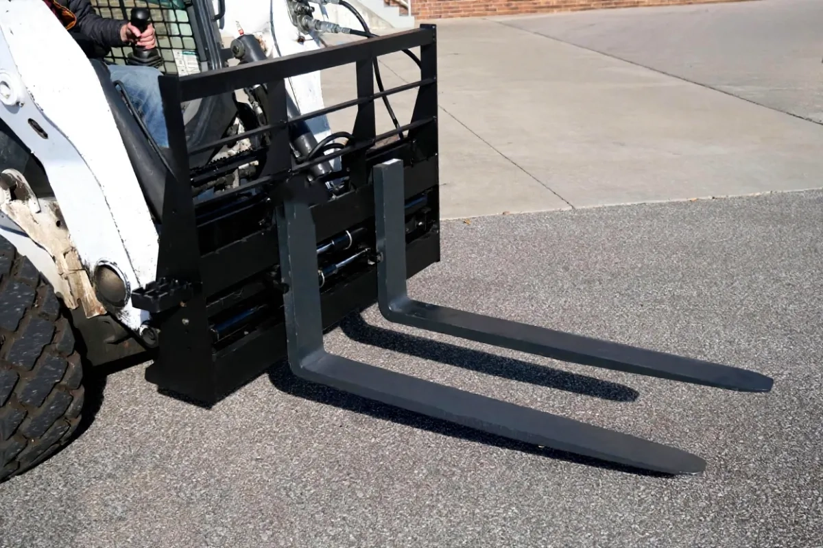 Вила палетні на міні-навантажувач