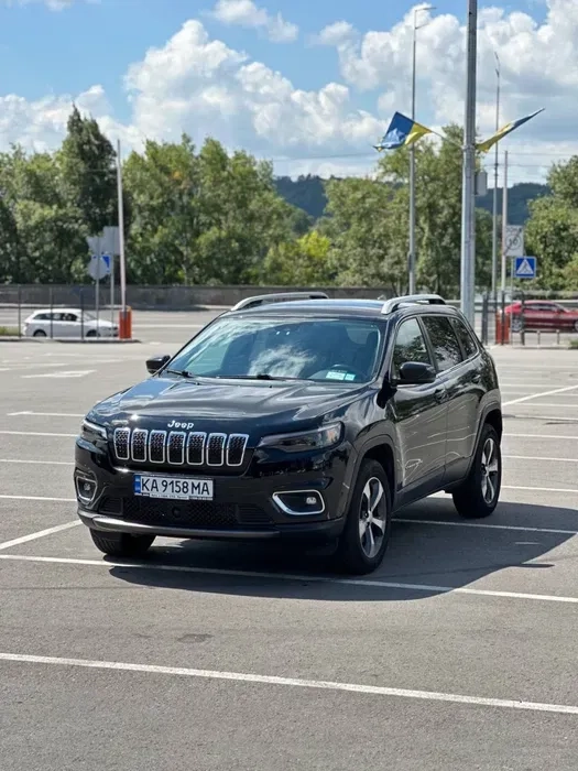 Jeep Cherokke кросовер
