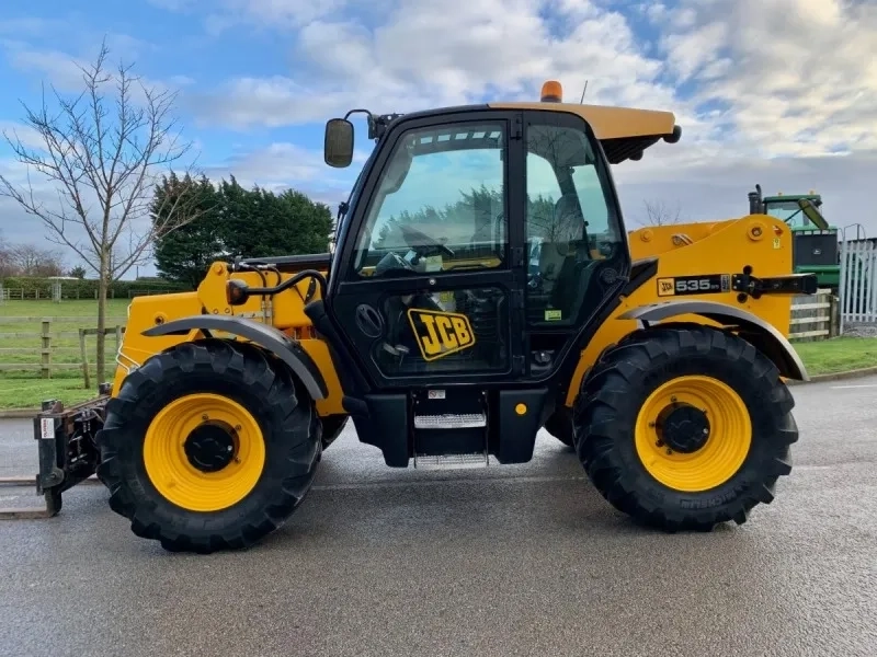 Навантажувачі JCB та Маніту MT-X