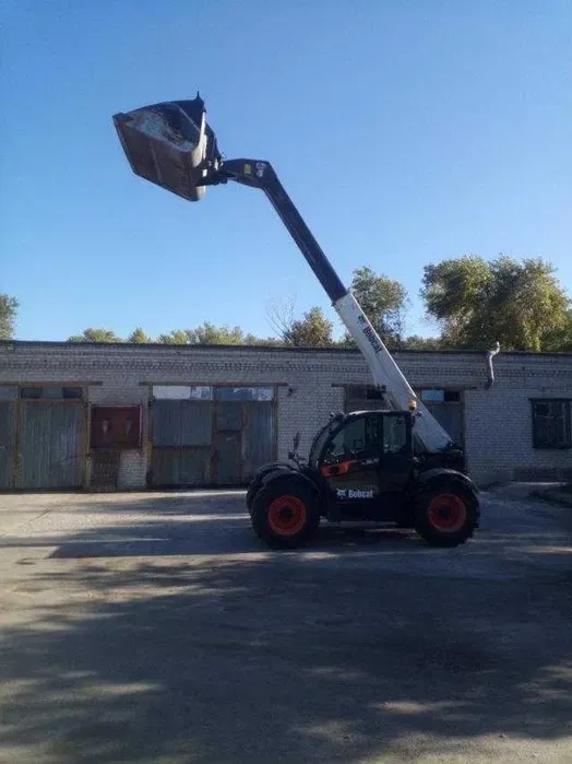 Телескопический погрузчик