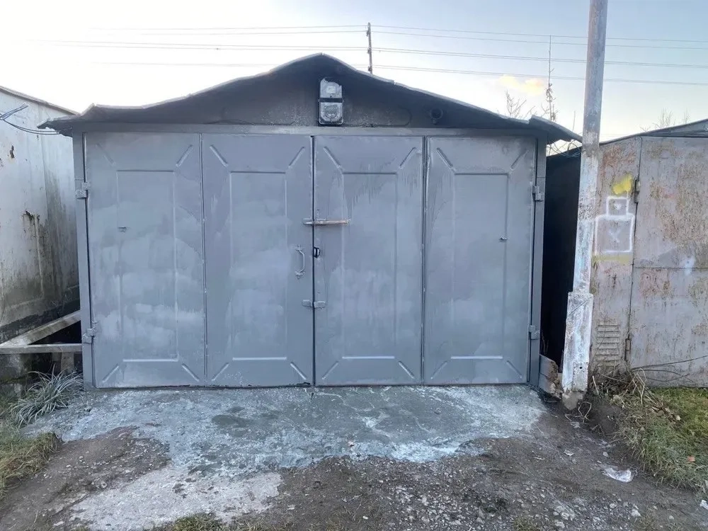 Гараж під склад або авто, є охорона