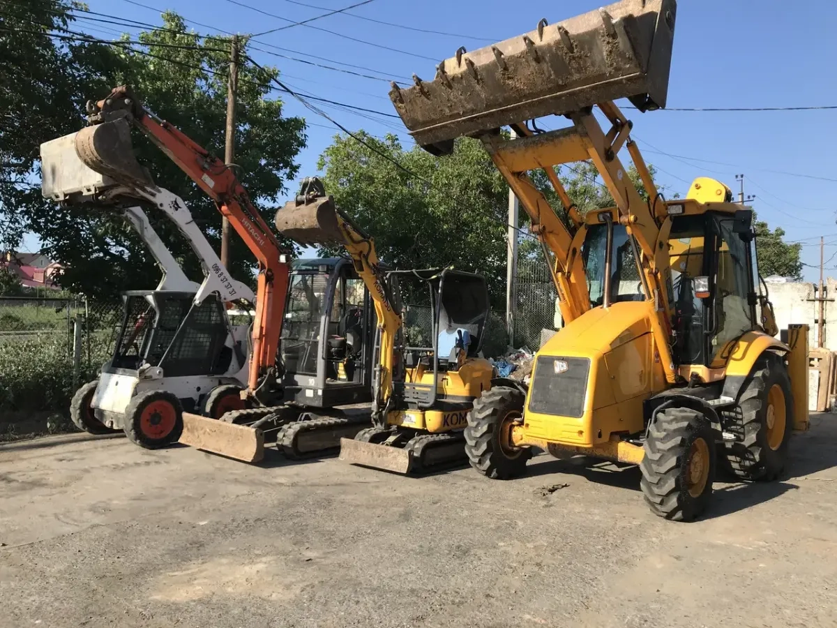 Екскаватор навантажувачJCB 