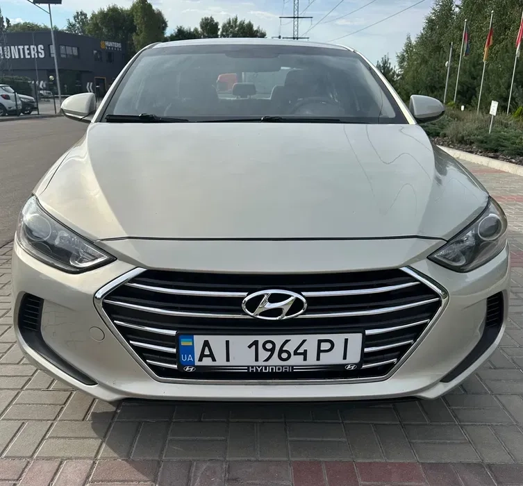 Авто Hyundai Elantra