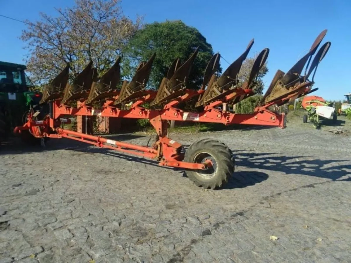 Грунтофрез KUHN MANAGER - у відмінному технічному стані.