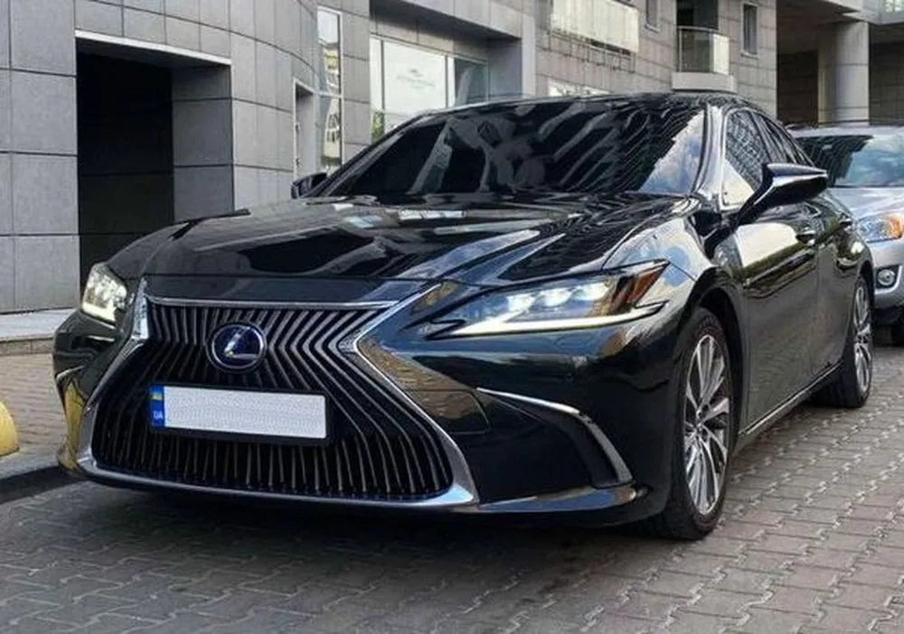 429 Авто на весілля Lexus ES 300h з водієм
