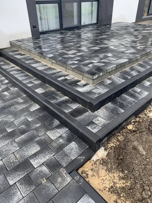 Вкладання бруківки під ключ — якість, що служить роками