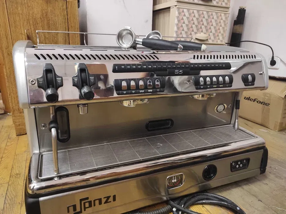 Ремонт Професійних Кавомашин: Кав’ярні, Ресторани, Офіси. Виїзд Майстра та Швидка Діагностика!