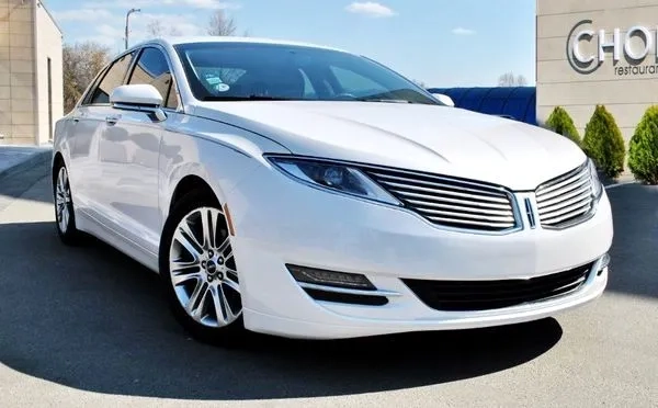 062 Lincoln MKZ Hybrid на весілля 