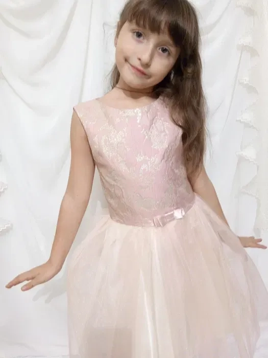 Карнавальні костюми та аксесуарі