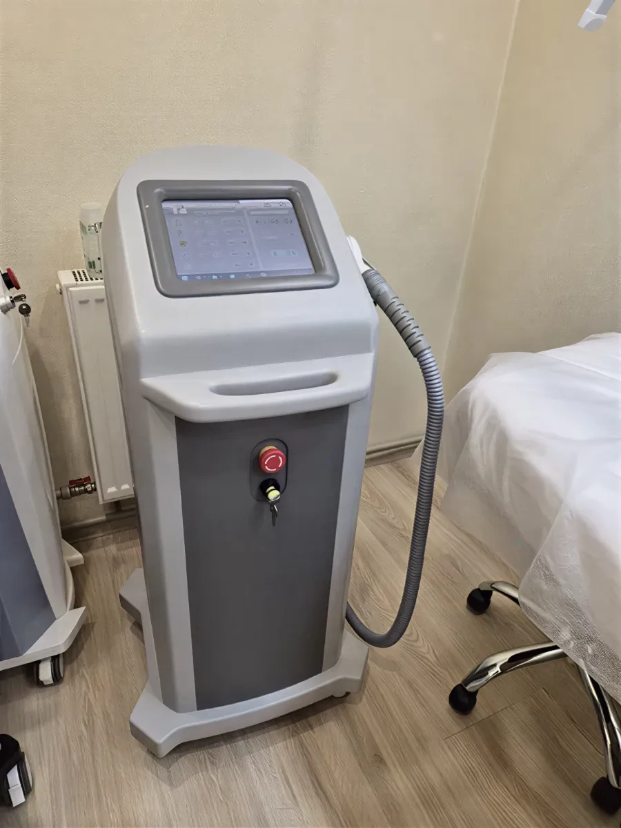 Лазер діодний трихвильовий для епіляції