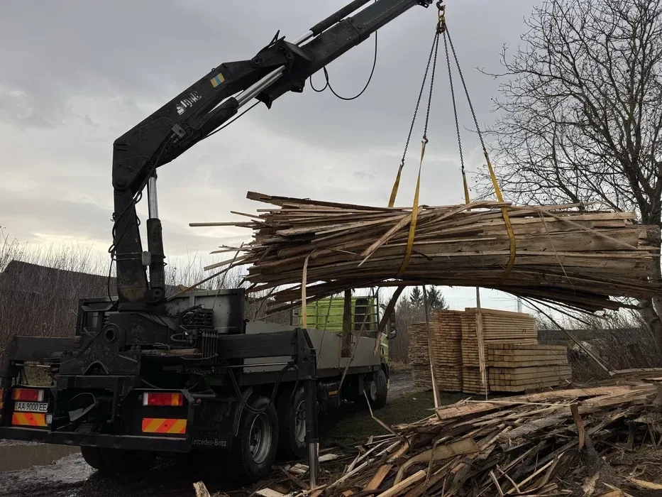 Кран-маніпулятор: доставка будматеріалів, блоків та кілець. Якісно!