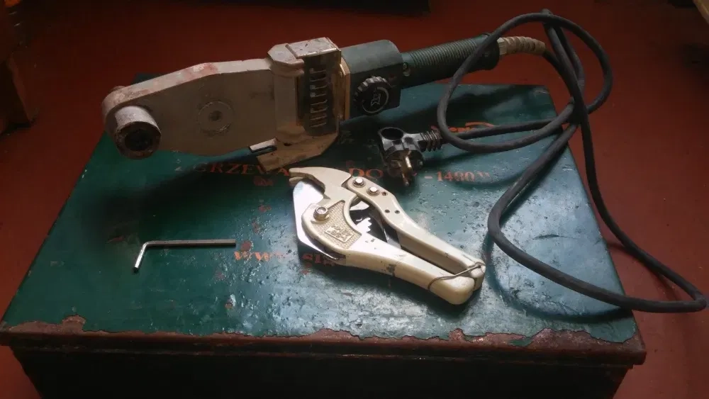 Паяльник для поліпропіленових труб