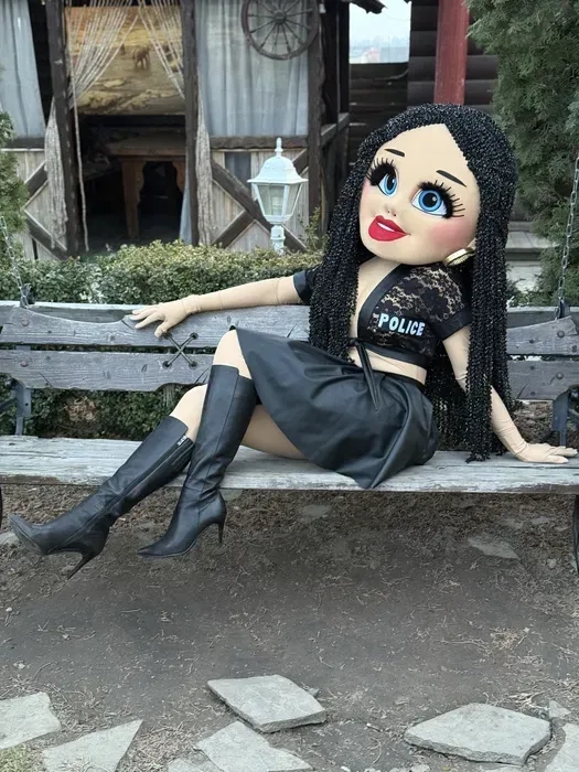 Ростова лялька для яскравих свят і шоу-програм. Незабутні емоції.