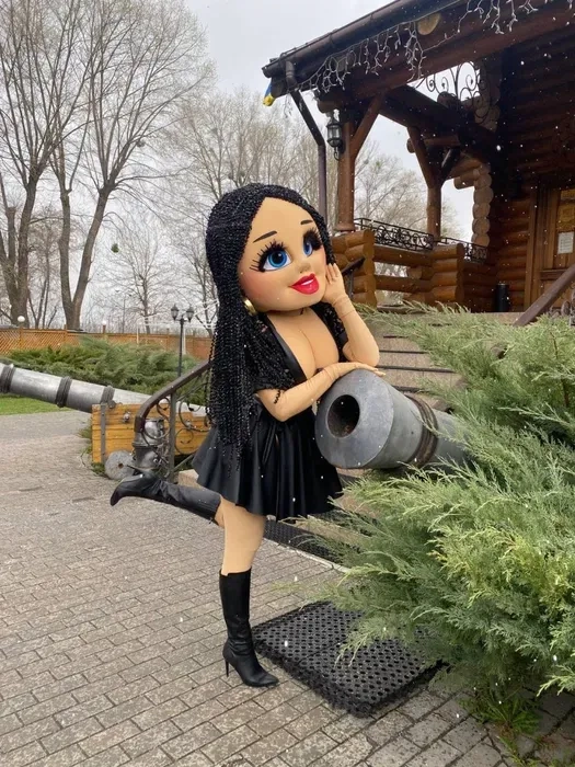 Ростова лялька для яскравих свят і шоу-програм. Незабутні емоції.