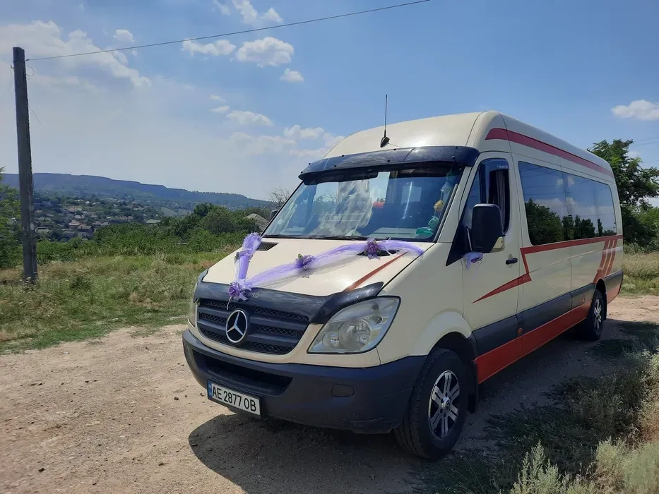 Пасажирські перевезення по місту та Україні – комфортно та безпечно