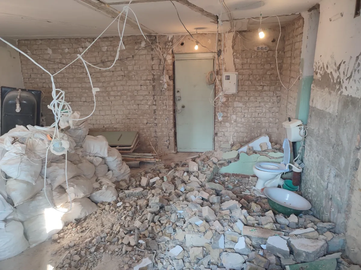 Демонтажные работы. Спуск мусора. Подъём материала.Земельные работы.