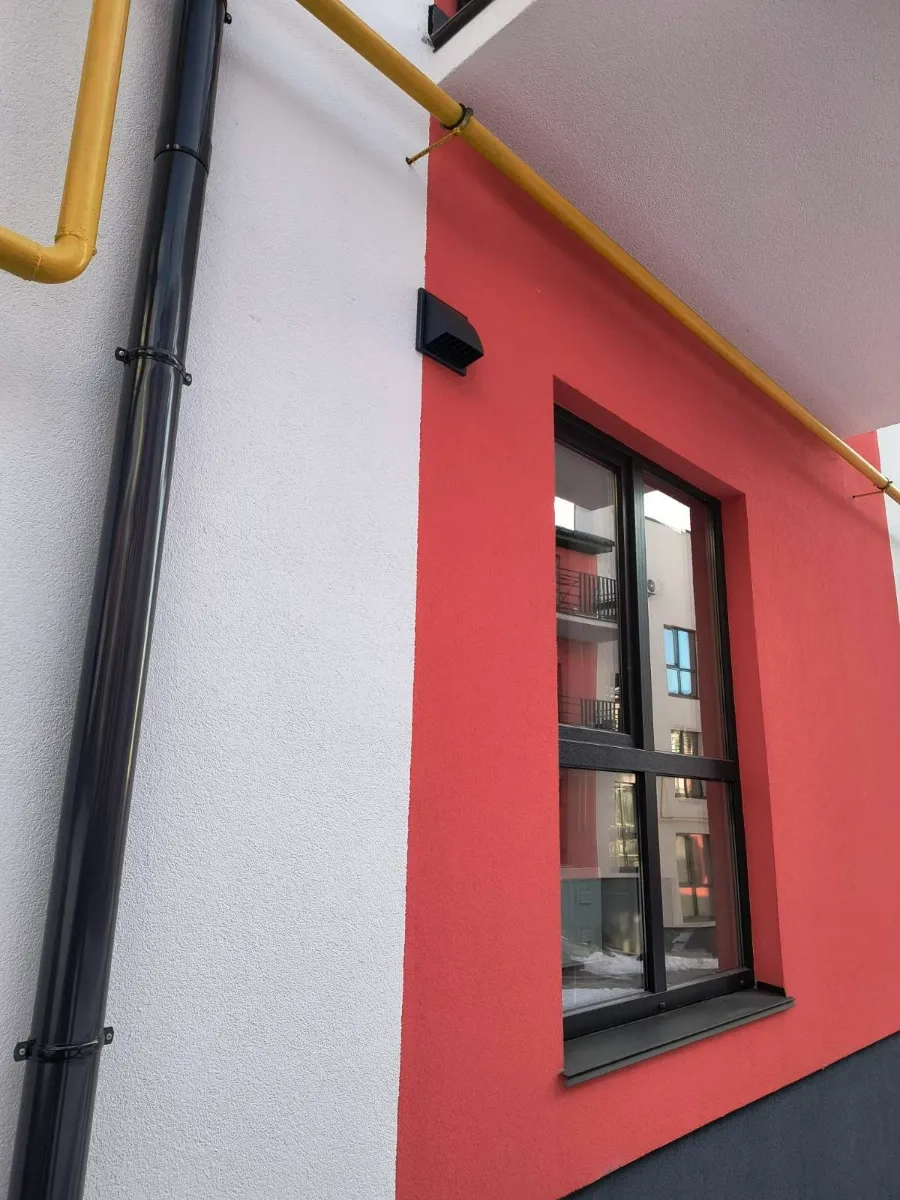 Алмазне сверлдіння отворів. Буріння отворів без пилу та бруду. Монтаж кухонних витяжок. Встановлення рекуператорів. Алмазна різка бетону. Вирізання дверних проємів. Рекуператори. Різка штроб. Буріння алмазними коронками.