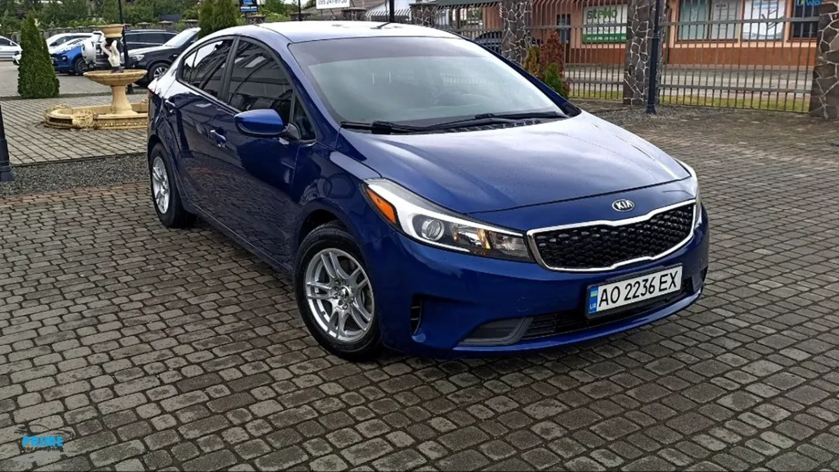 Авто в Ужгороді без водія