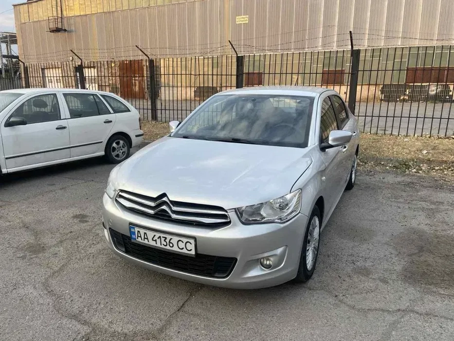 Авто під таксі