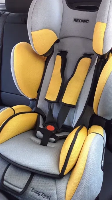 Автокрісло Коляска - Recaro Romer від 0 до 12 років