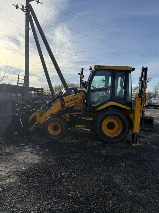Послуги екскаватора-навантажувача для земляних та будівельних робіт