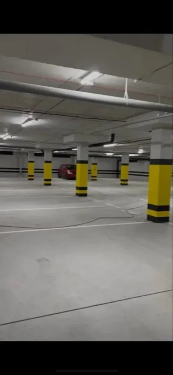 Власне паркомісце в підземному паркінгу